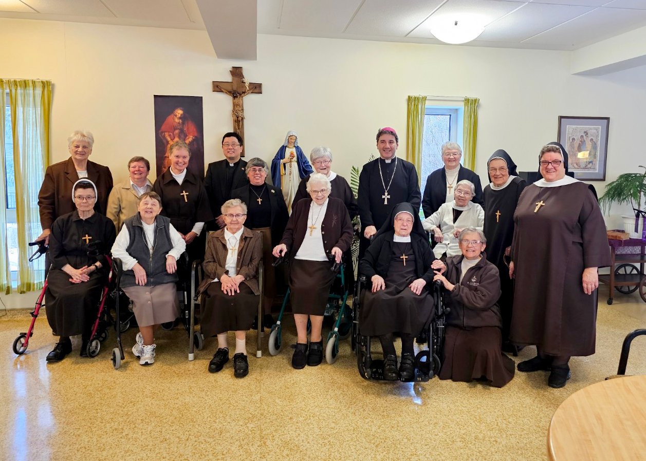 Archbishop Leo Visits the Felician Sisters