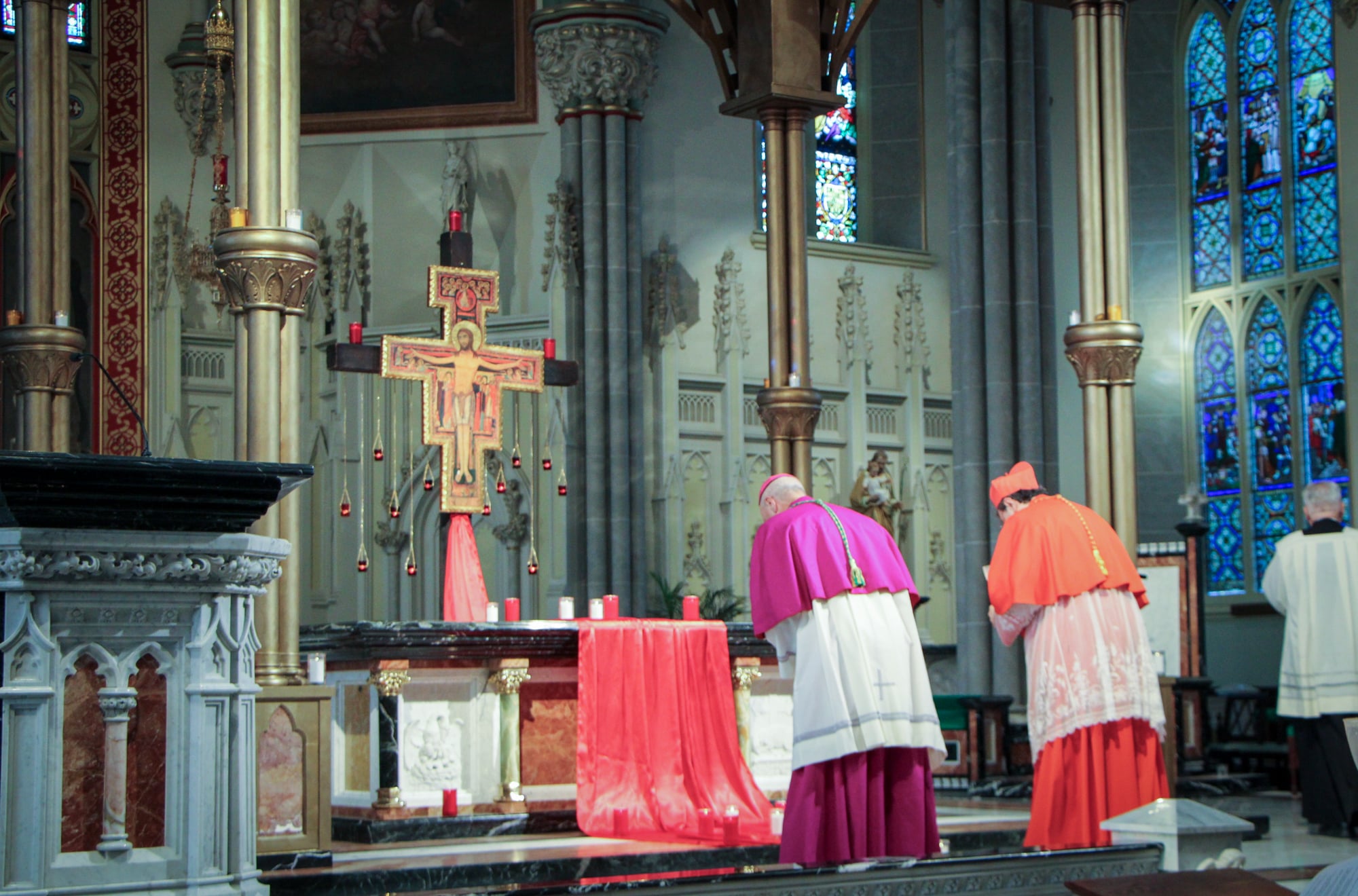 Reverencing the altar