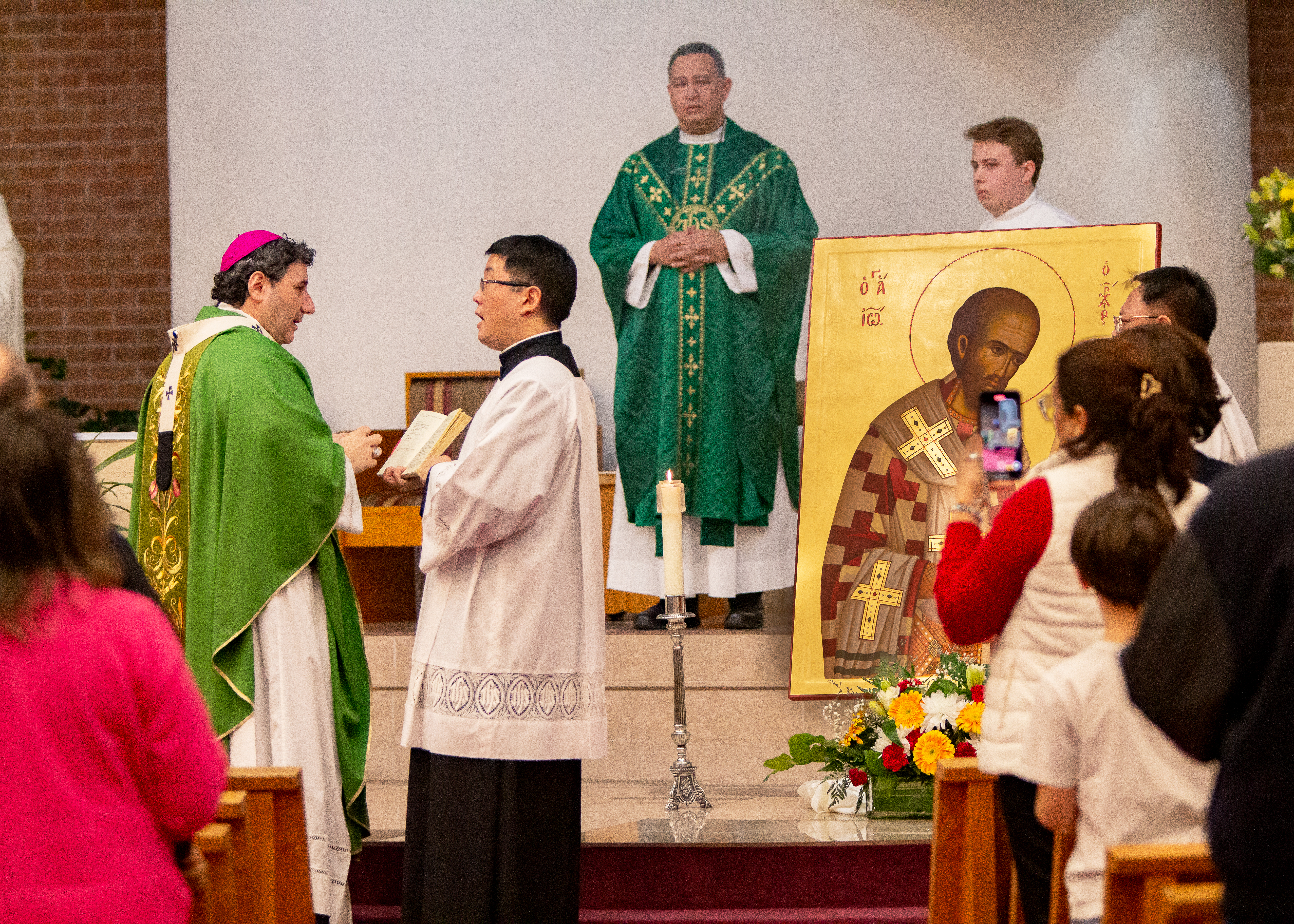 Archbishop Leo visits St. John Chrysostom