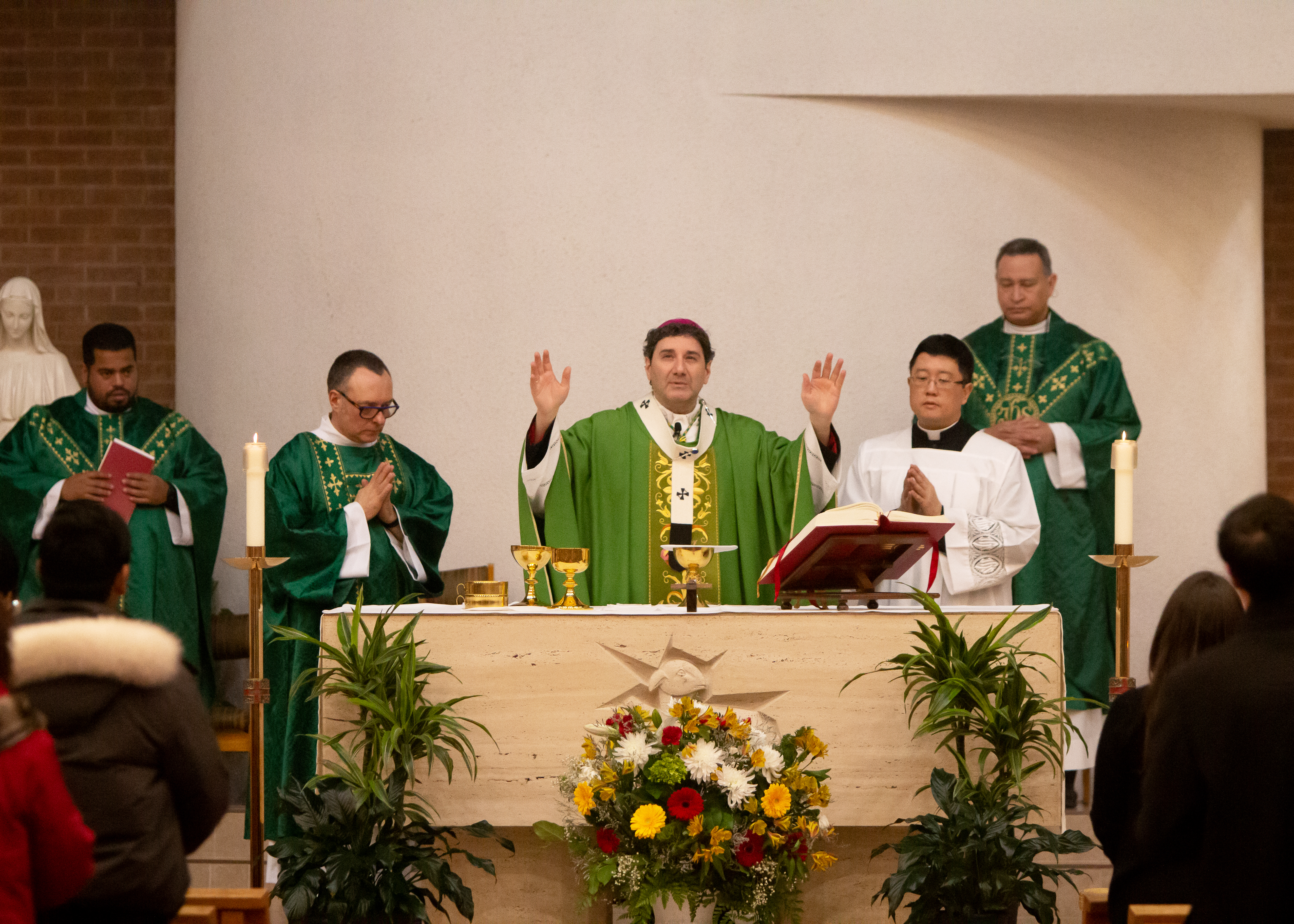 Archbishop Leo visits St. John Chrysostom