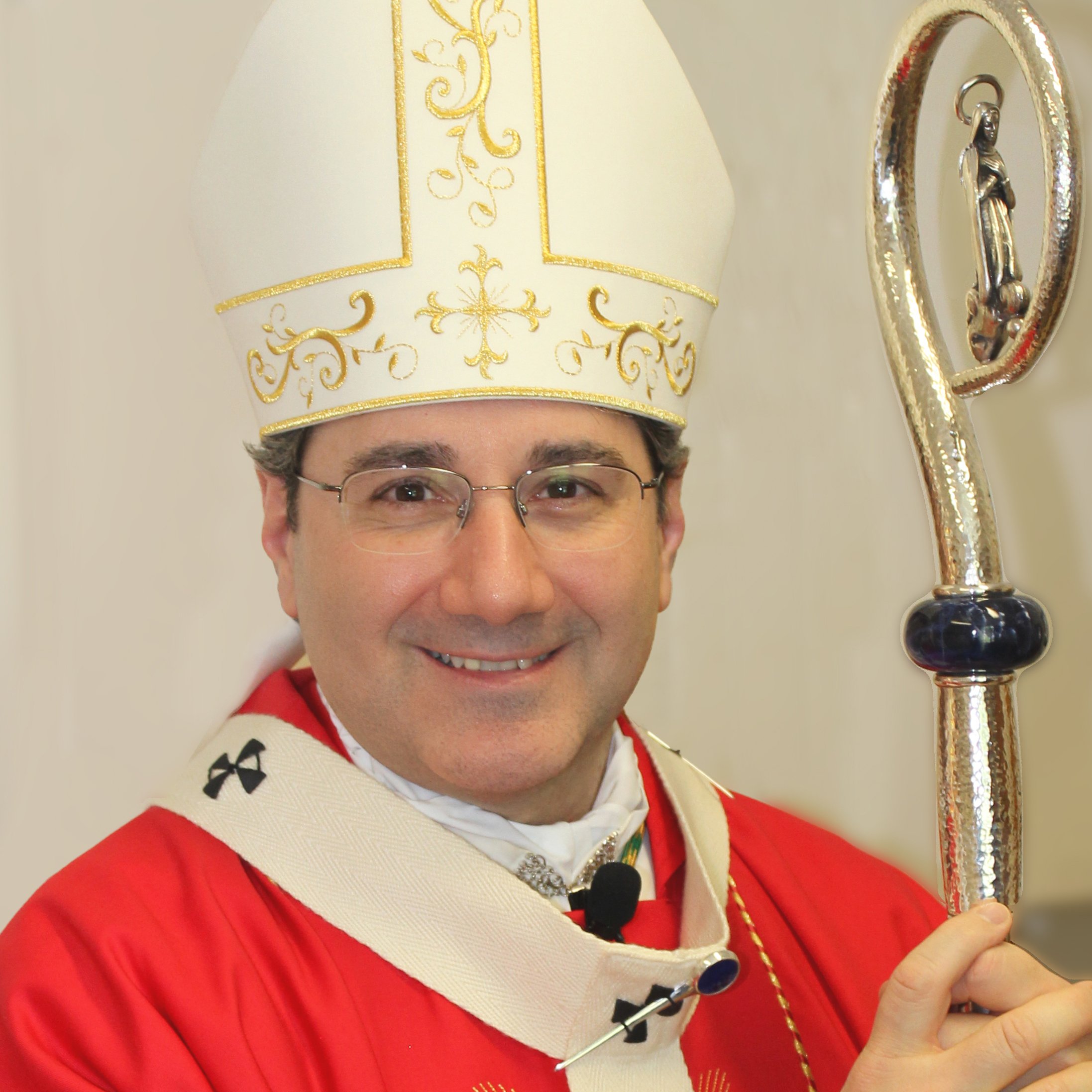 Archbishop Leo visits Saint Louis de France Parish