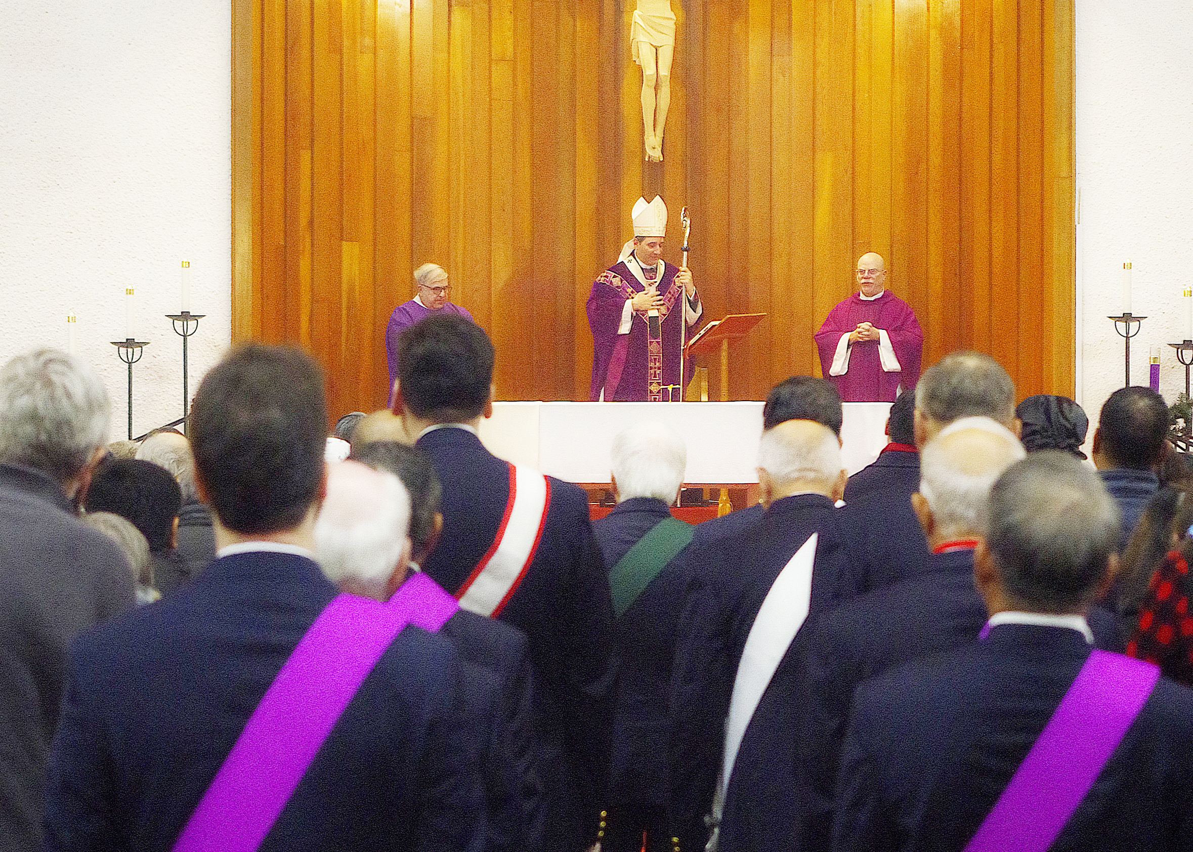 Archbishop Leo at St. Theresa