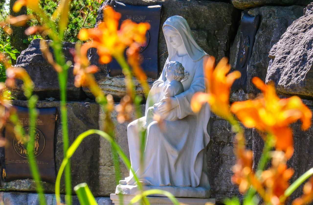 Catholic Cemeteries Image