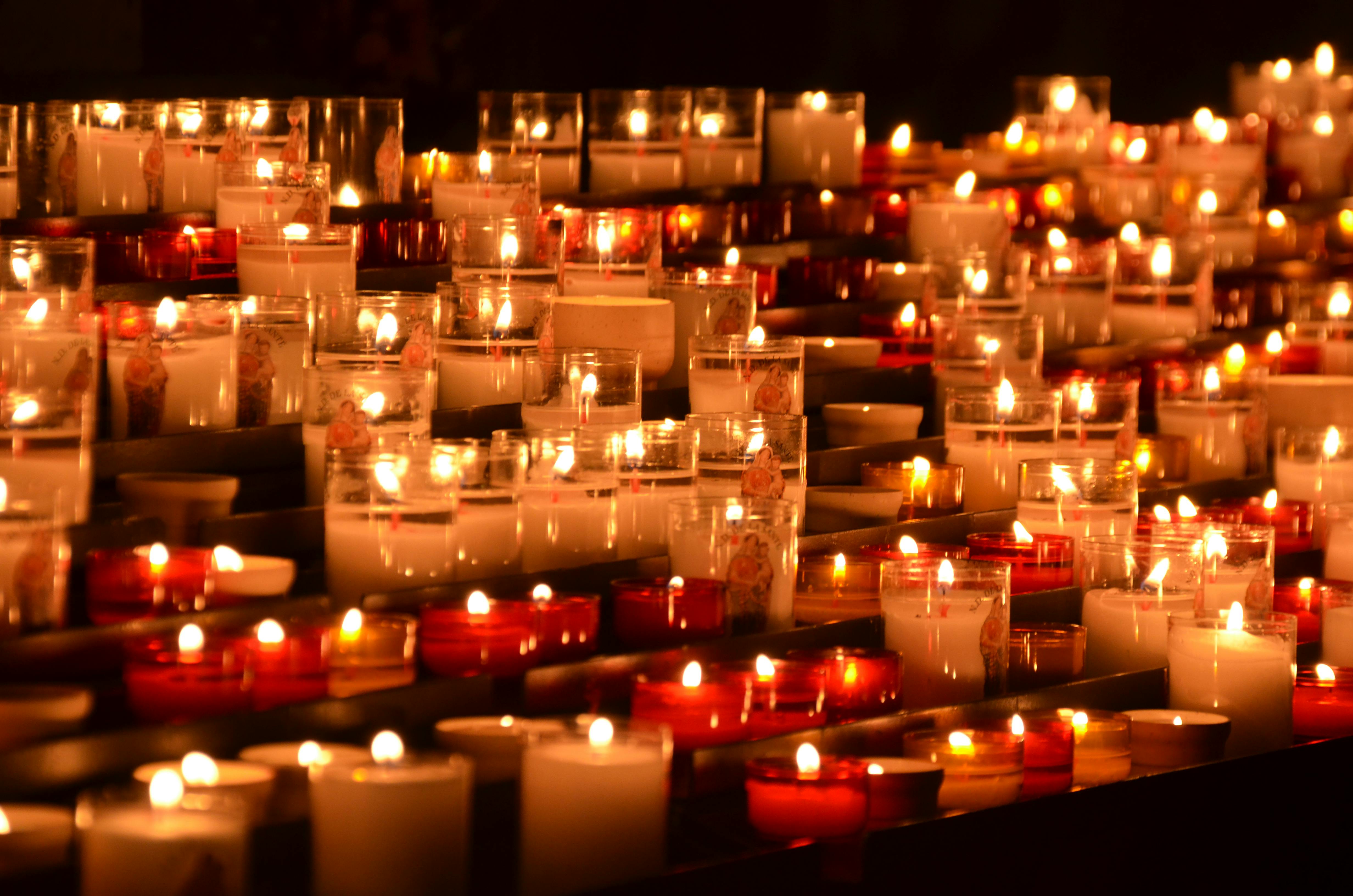 Candles/Photo by Irina Anastasiu