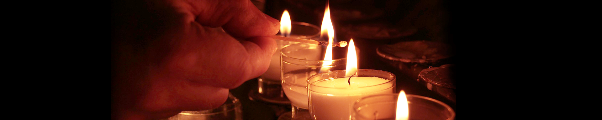 Image: Votive candles