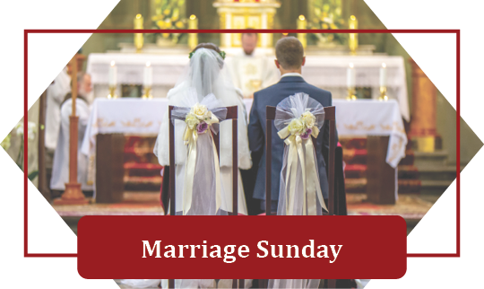 couple at Mass at their wedding ceremony