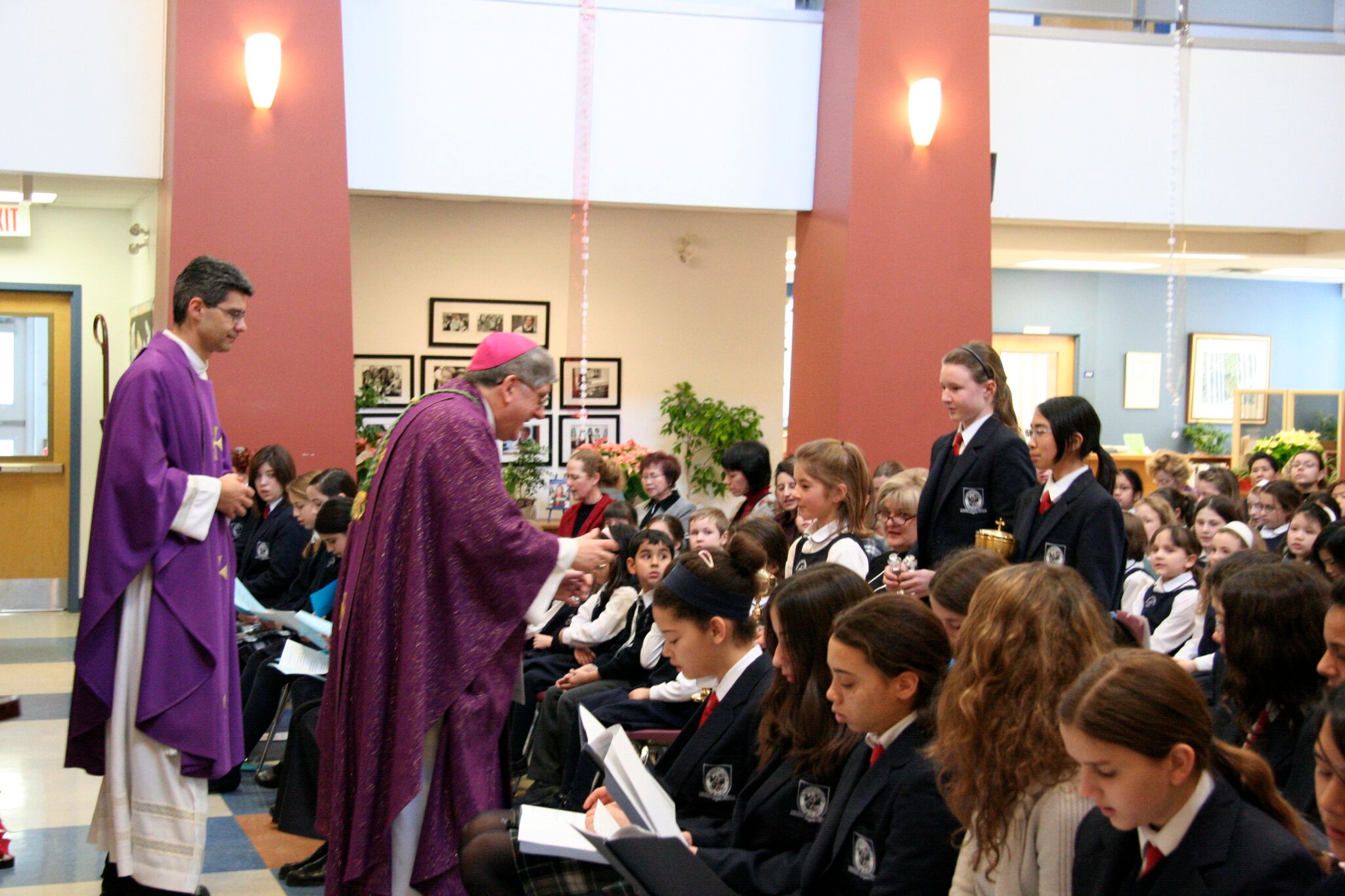 Cardinal Collins and Elementary School Children