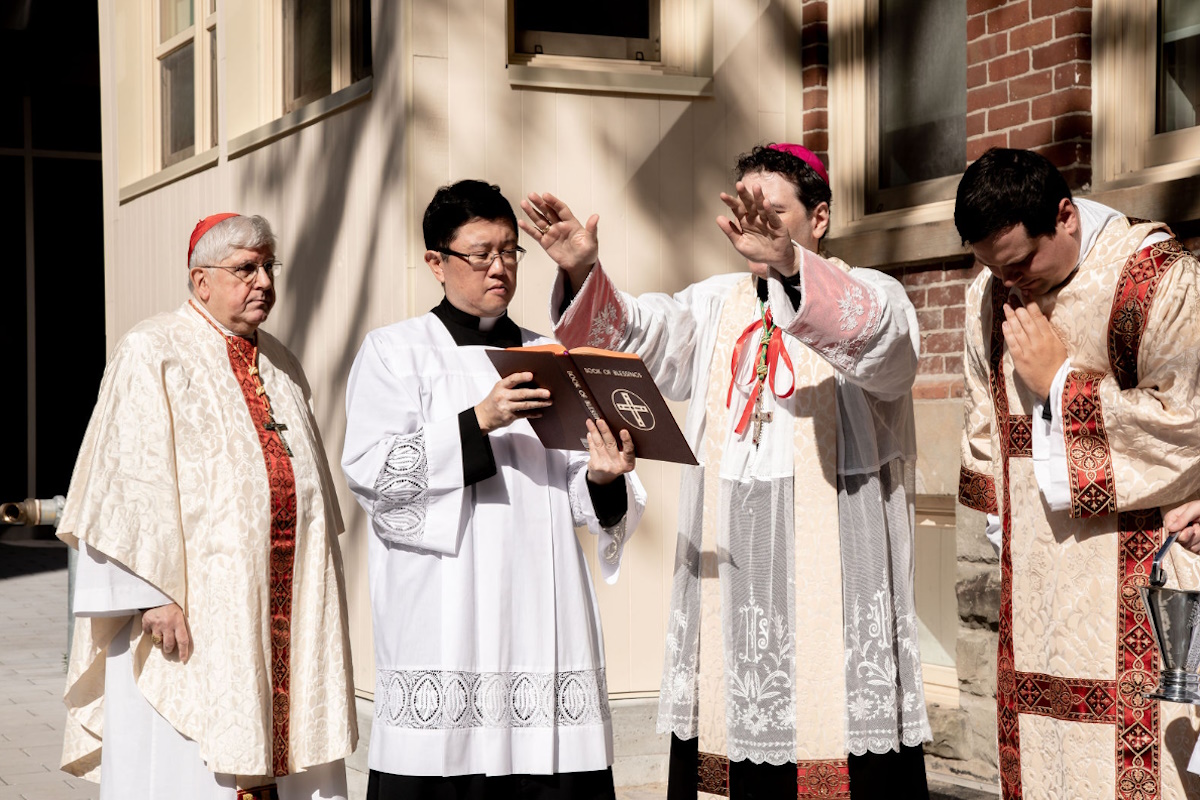 Archbishop Leo blessing Serra House